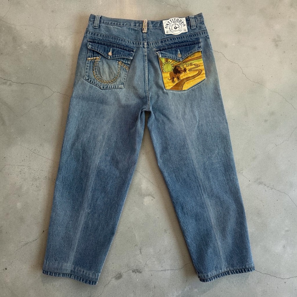 Attitude Vintage Y2K Baggy Lion Embroidered Jeans Blue Mens 36x30 Custom Hem
